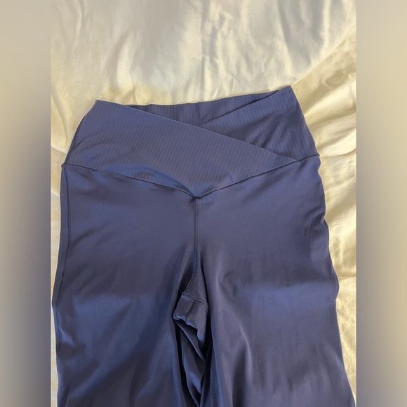 OFFLINE Blue flare leggings with crossover waist. Some ribbing detail - Picture 3 of 5